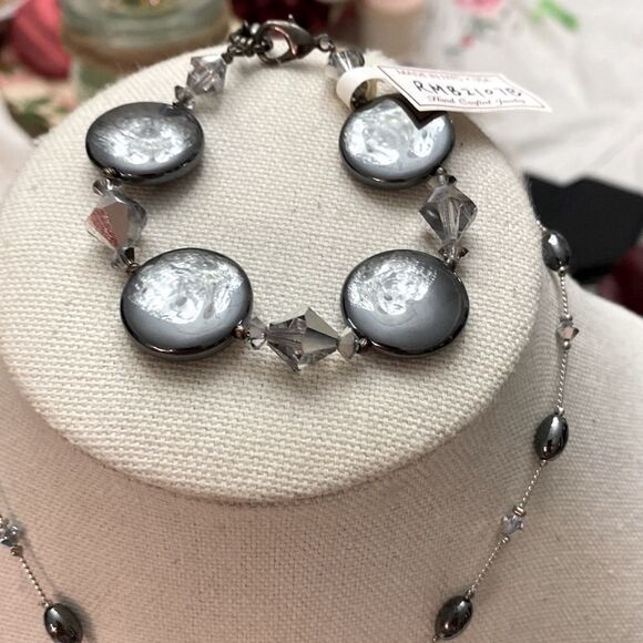 Dabby reid hematite color faux stone Leif metallic silver crystal length 12 inch - Picture 3 of 4